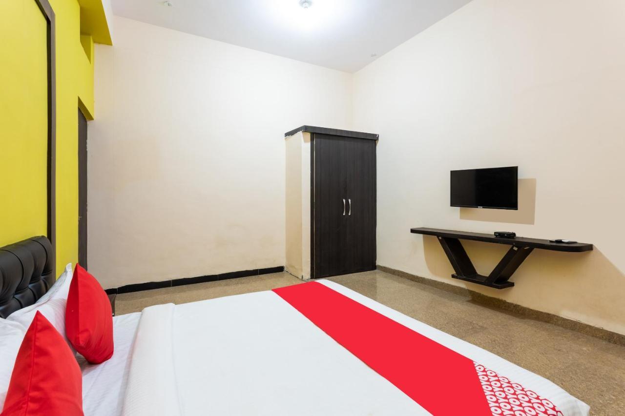 Oyo 35845 U-Turn Hotel Harsola Eksteriør billede